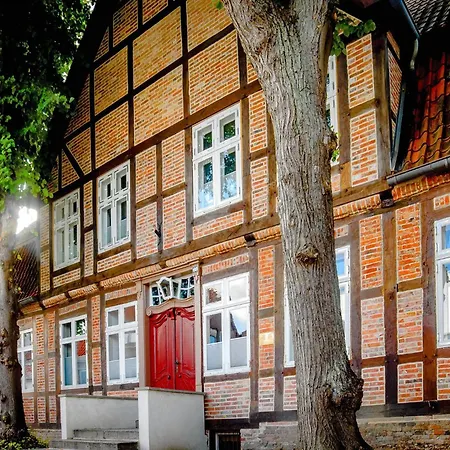 Gutshaus No4 *